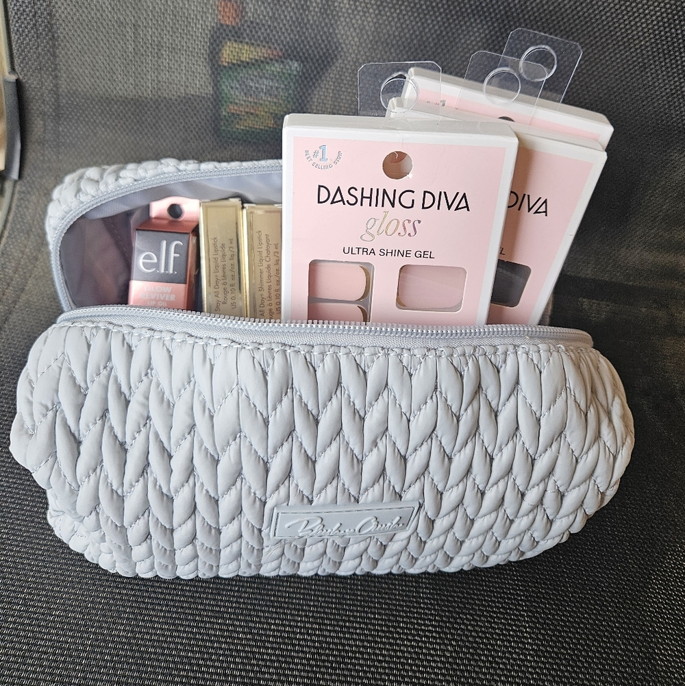 Lip And Nail W/makeup Bag Bundle - Picture 2 of 10